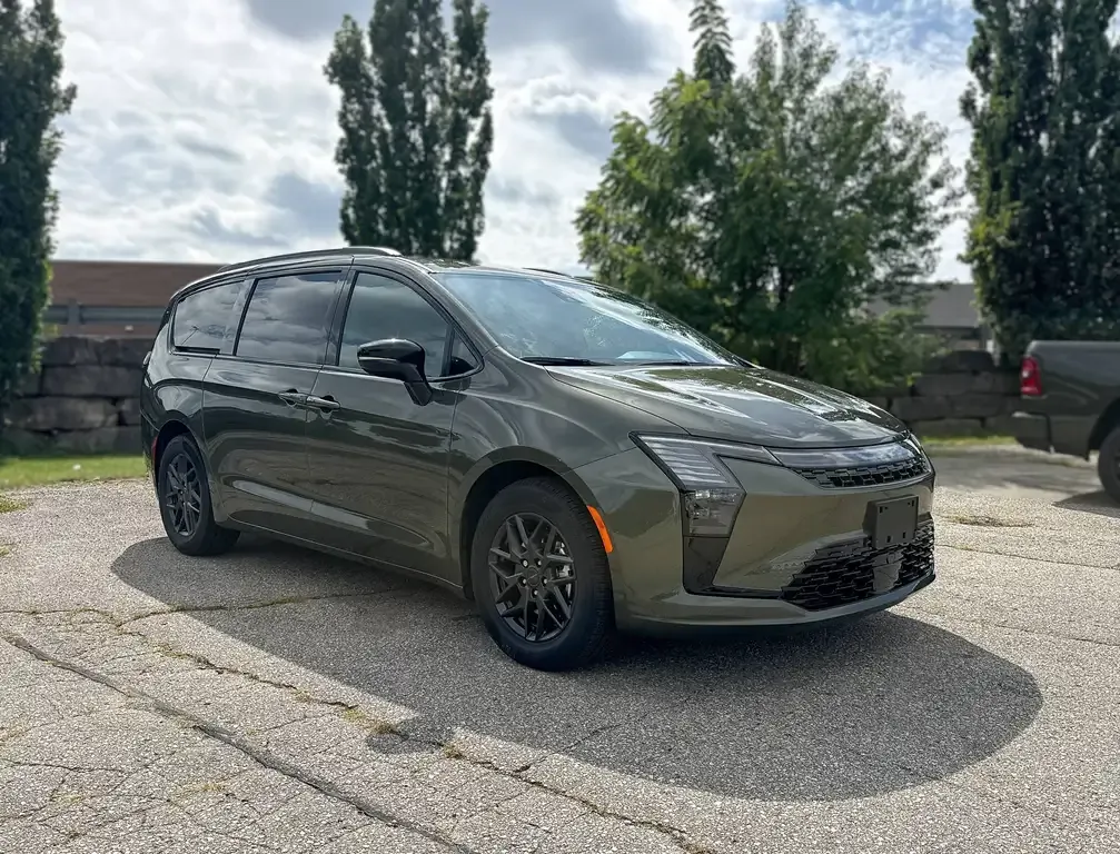 Chrysler Pacifica 2027 photo 3