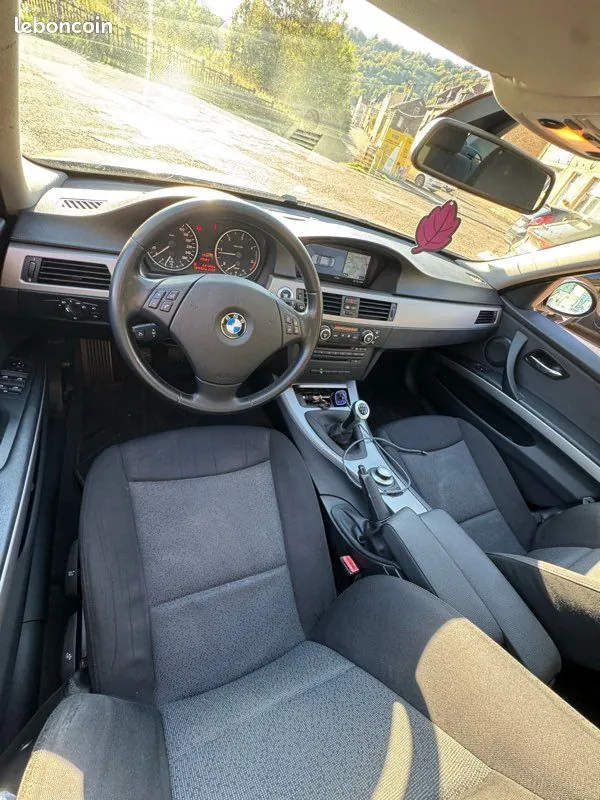 BMW 3 Series 2007 photo 2