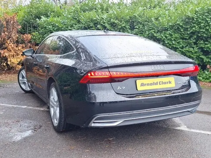 Audi A7 2023 photo 2