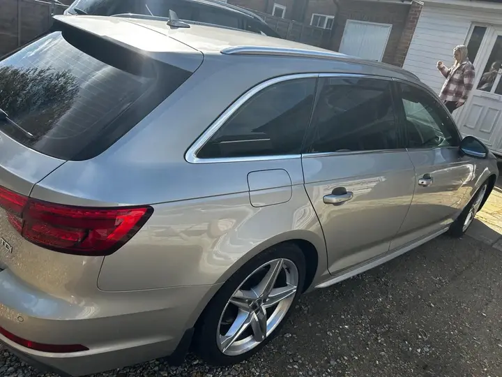 Audi A4 Avant 2016 photo 5