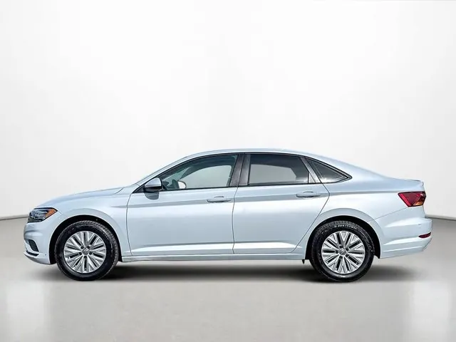 Volkswagen Jetta 2019 photo 2