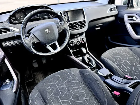 Peugeot 2008 2015 photo 5