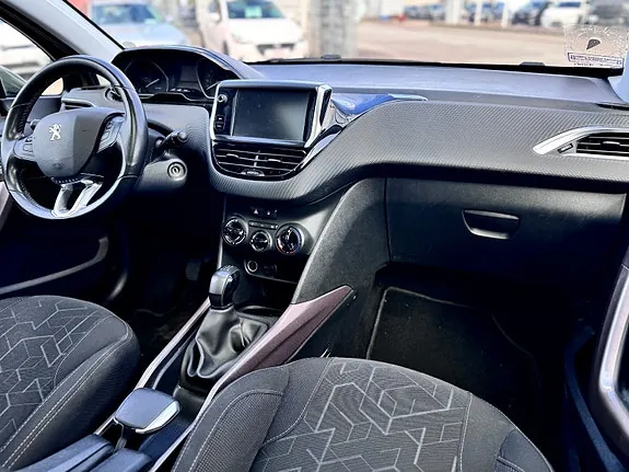 Peugeot 2008 2015 photo 4