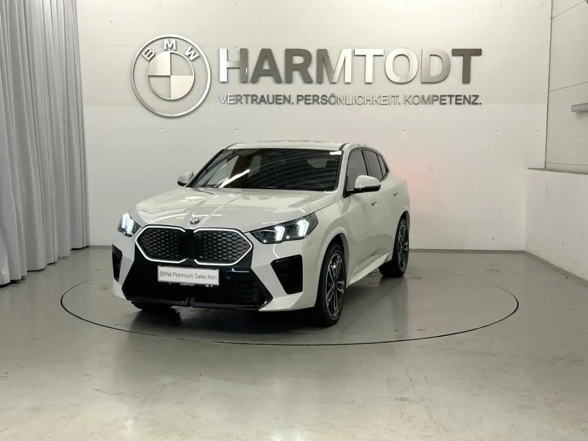 BMW Ix2 2026 photo 2