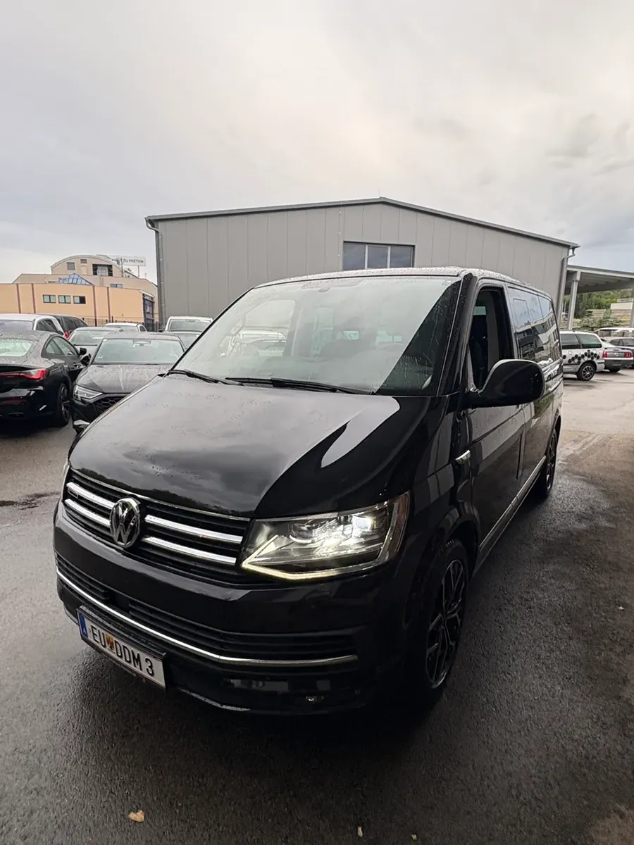 Volkswagen Multivan 2017 photo 2