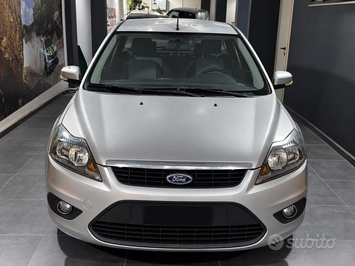 Ford Focus 2010 photo 2