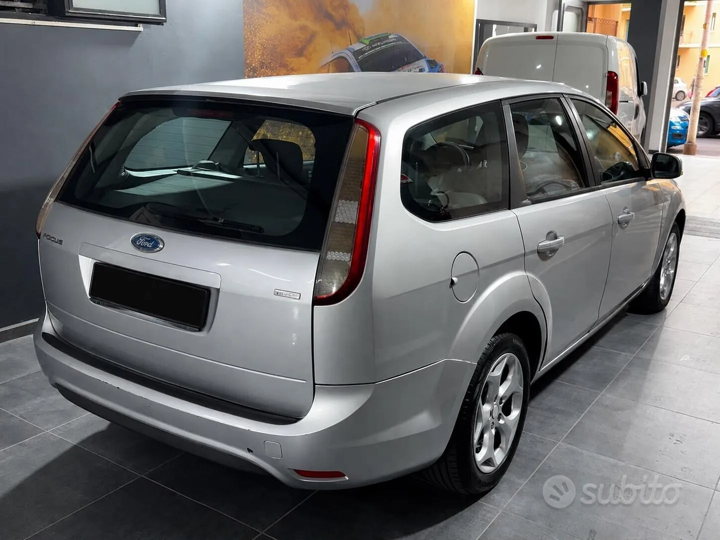 Ford Focus 2010 photo 4
