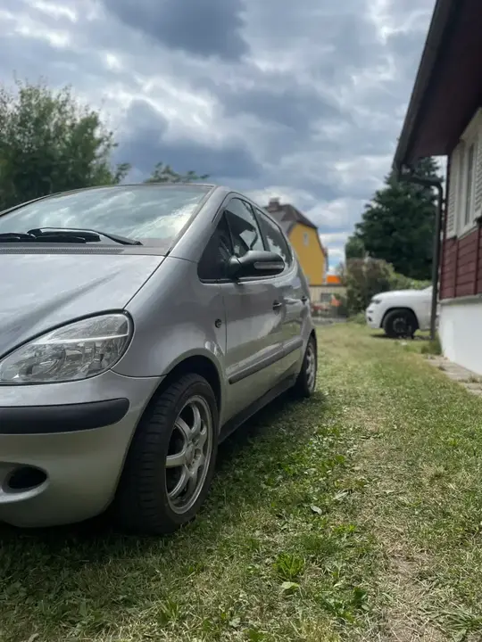 Mercedes-Benz B-Class 2004 photo 2