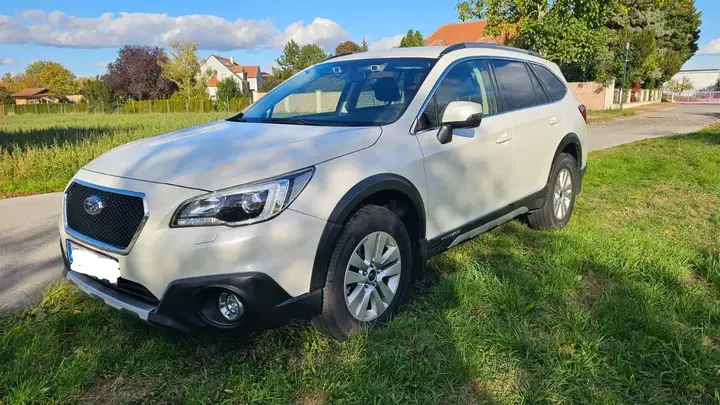 Subaru Outback 2015 photo 2