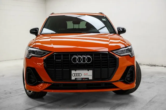 Audi Q3 2022 photo 2