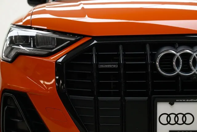 Audi Q3 2022 photo 3