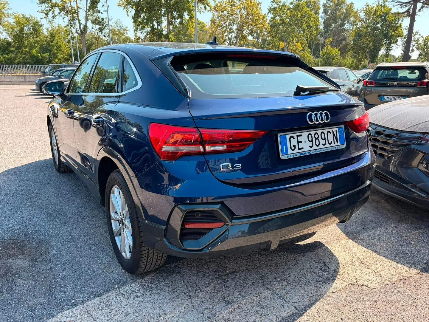 Audi Q3 2021 photo 5