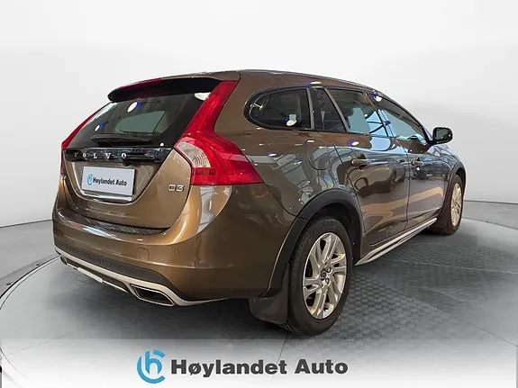 Volvo V60 Cross Country 2017 photo 5