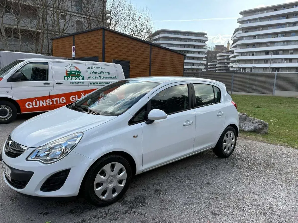 Opel Corsa 2012 photo 2