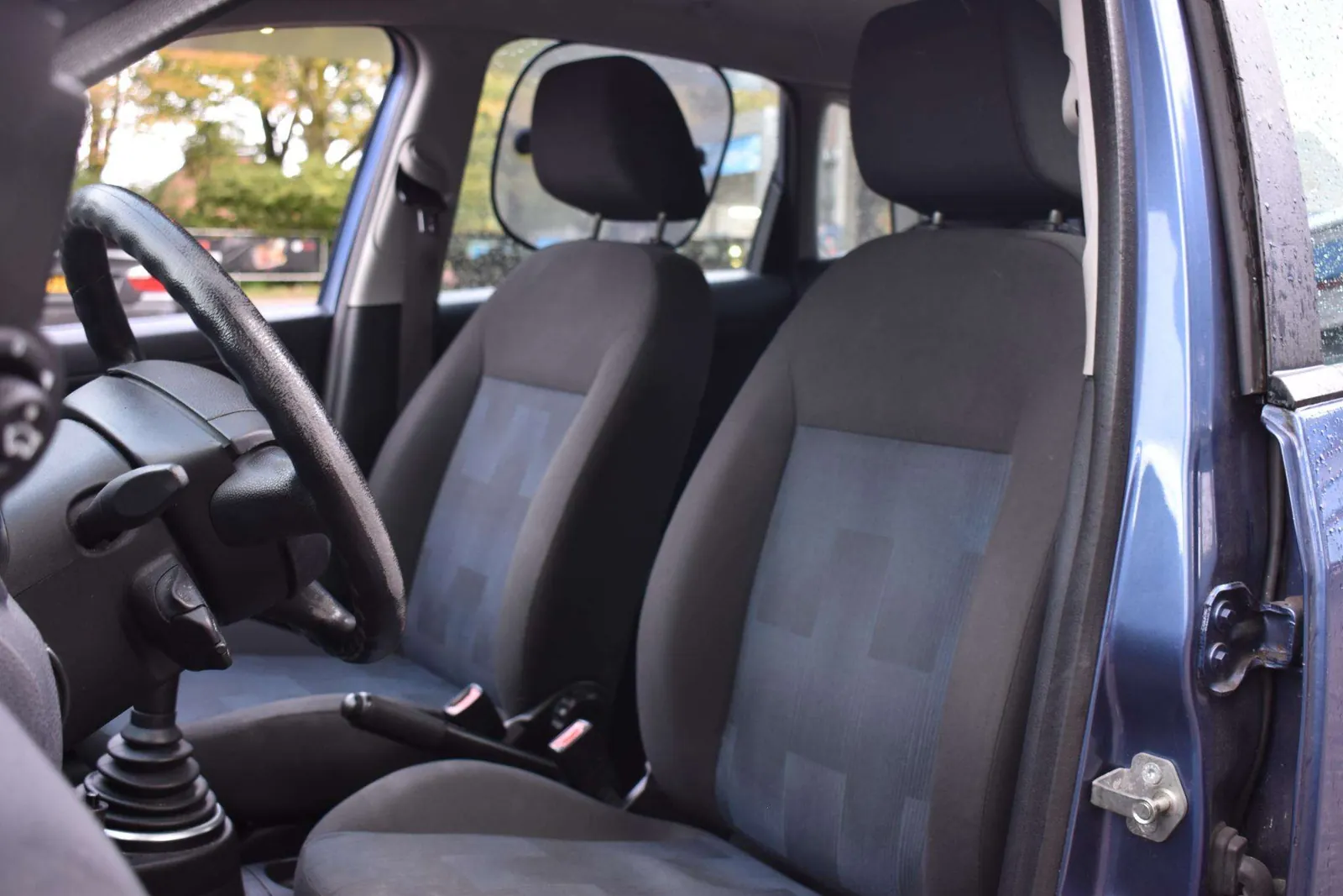 Ford Fiesta 2005 photo 2