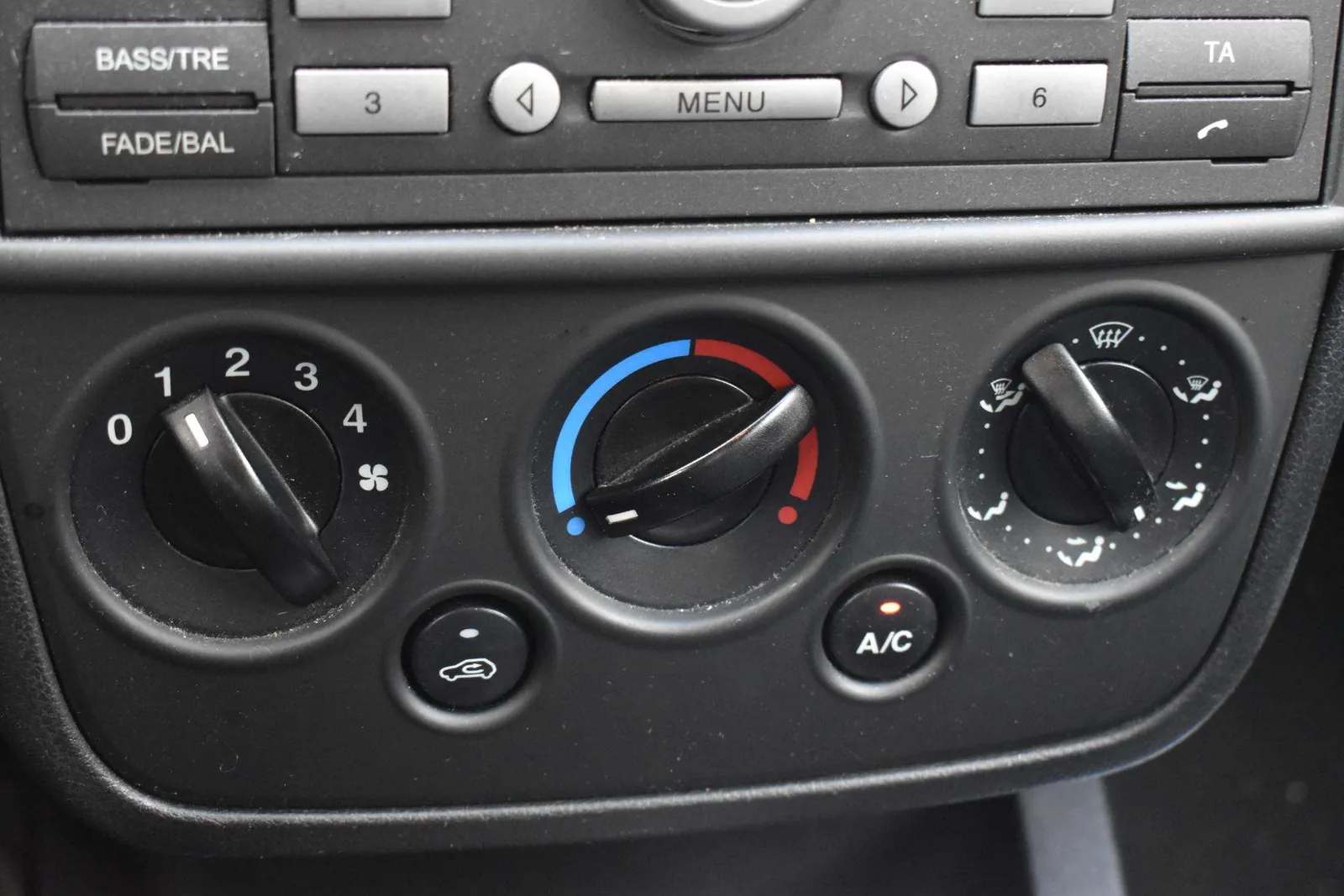 Ford Fiesta 2005 photo 5