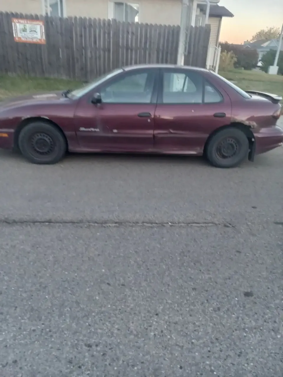 Pontiac Sunfire 2004 photo 2