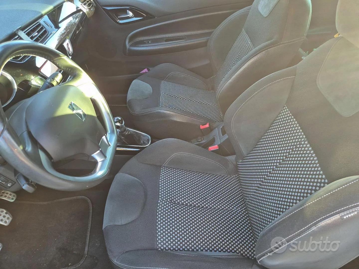 Citroen Ds3 2011 photo 3