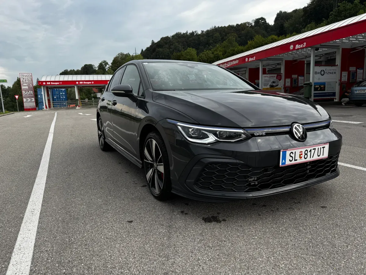 Volkswagen Golf 2021 photo 2