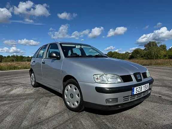 Seat Ibiza 2002 photo 4