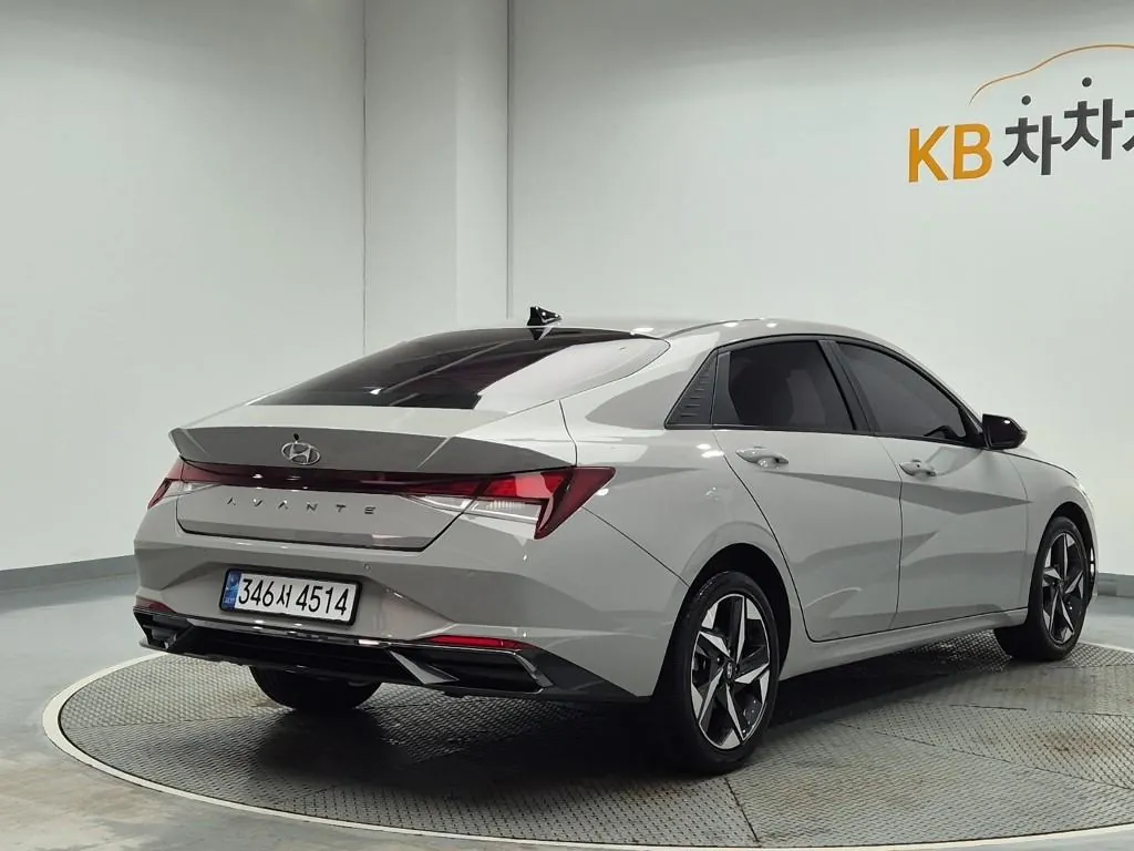Hyundai Avante 2021 photo 3