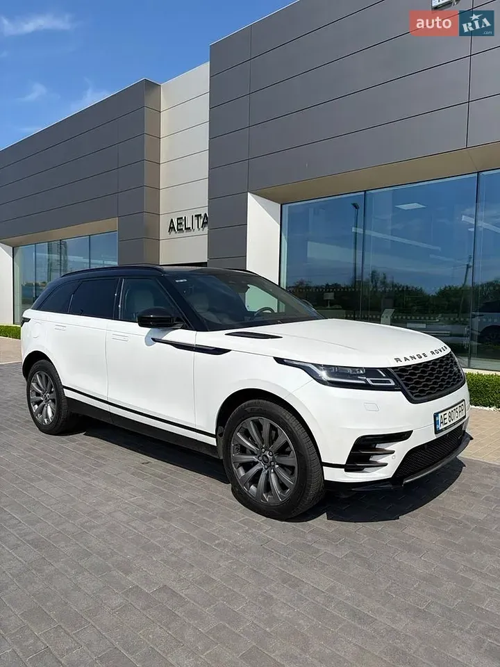 Land Rover Range Rover Velar 2023 photo 5