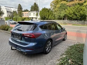 Ford Focus 2023 photo 2