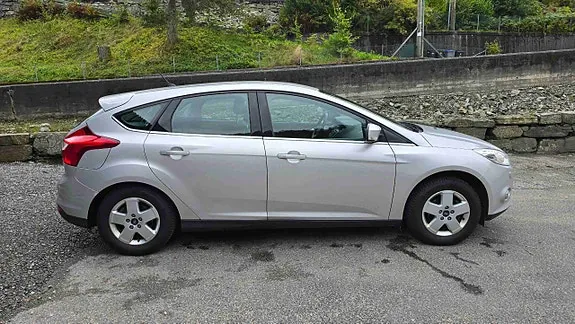 Ford Focus 2013 photo 5