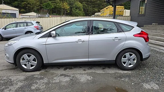 Ford Focus 2013 photo 4