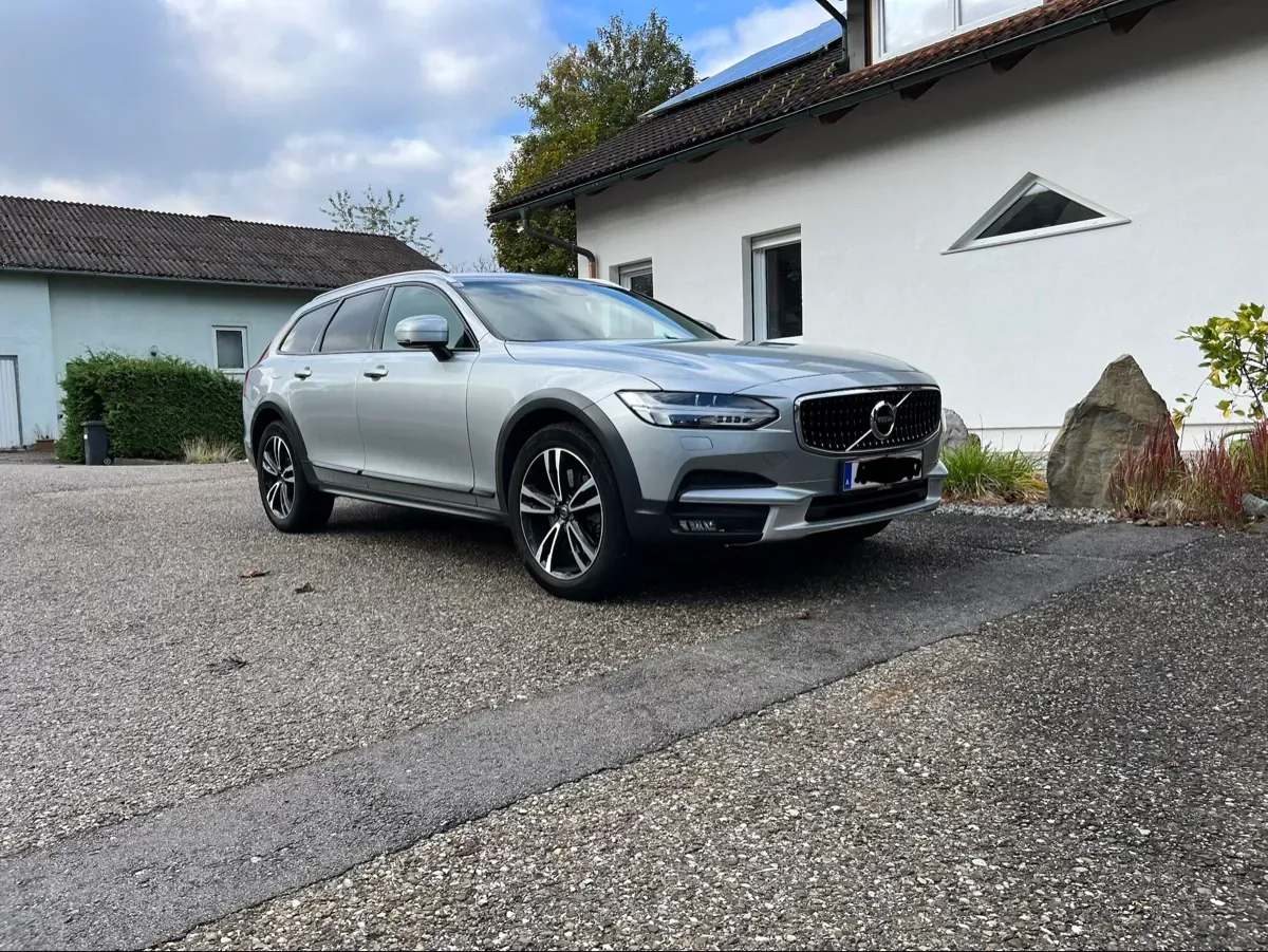 Volvo V90