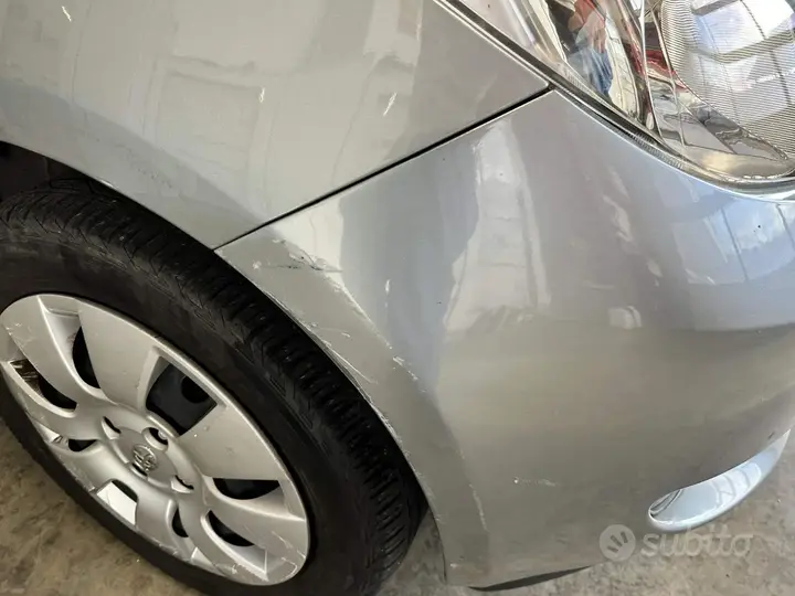 Toyota Yaris 2007 photo 4
