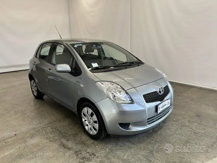 Toyota Yaris 2007 photo 3