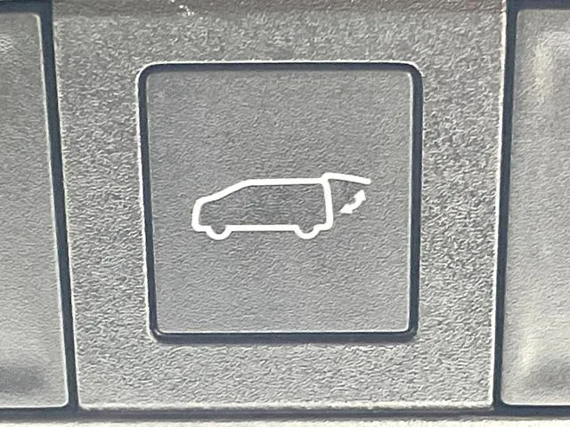 Toyota Voxzie Hybrid S-Z 2022 photo 4