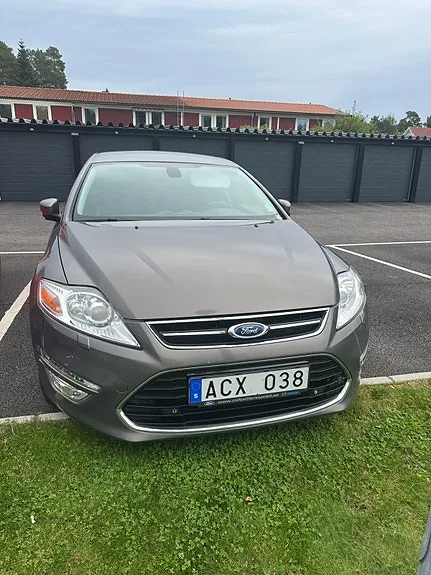 Ford Mondeo 2011 photo 2