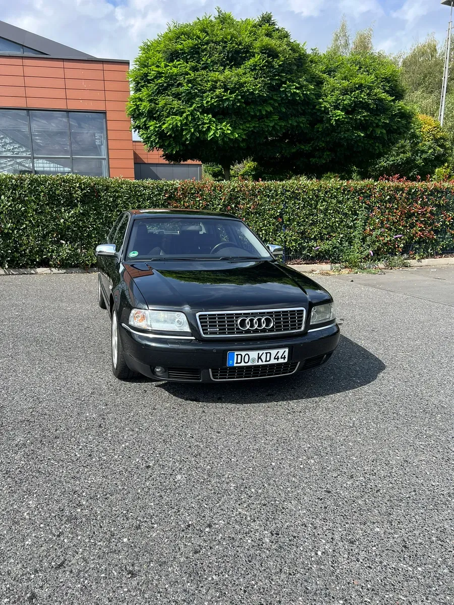 Audi A8 2002 photo 2