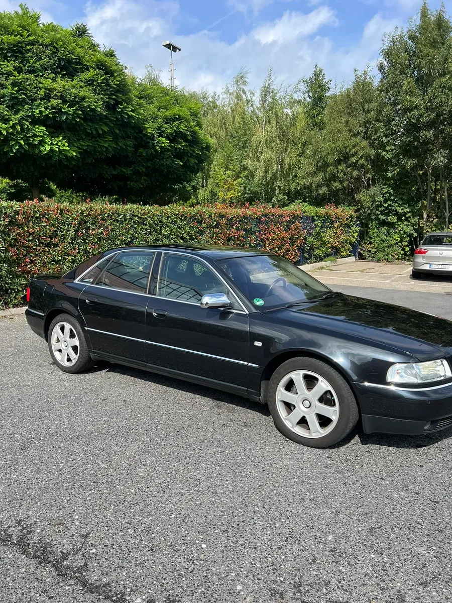 Audi A8 2002 photo 3