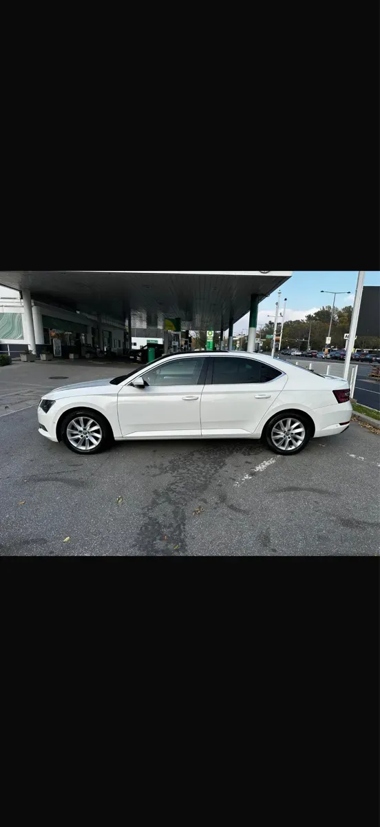 Skoda Superb 2017 photo 3