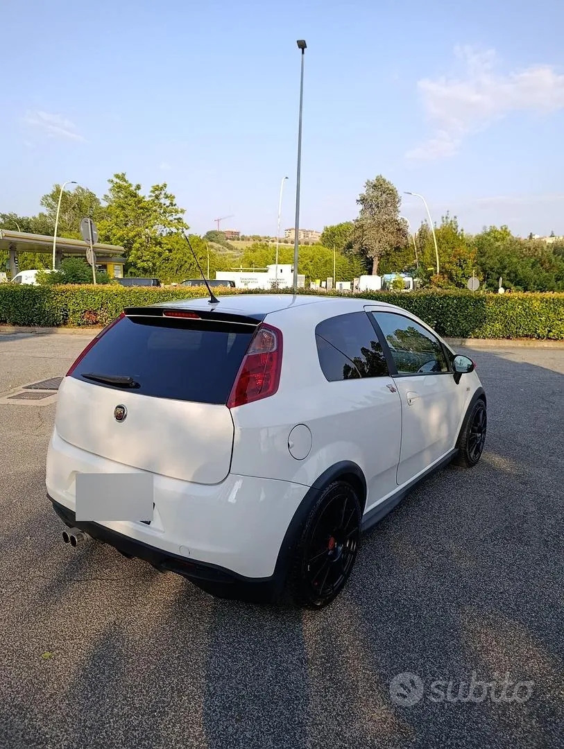 Abarth Grande Punto 2008 photo 3