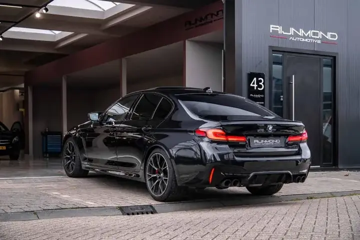 BMW M5 2023 photo 3