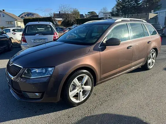 Skoda Octavia 2014 photo 2