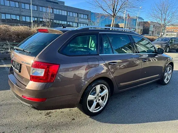 Skoda Octavia 2014 photo 3