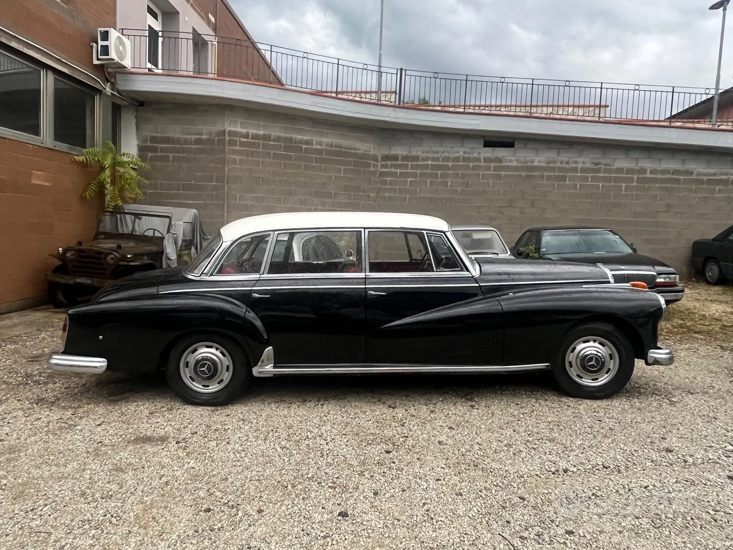 Mercedes-Benz 300