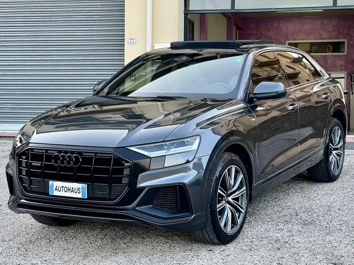 Audi Q8 2018 photo 2