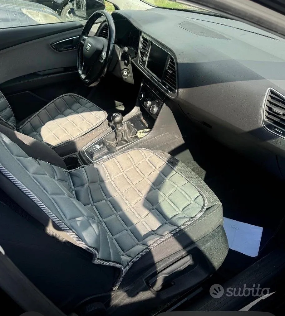 Seat Leon 2019 photo 2