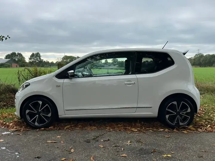 Volkswagen Up