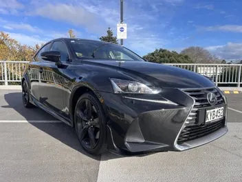 Lexus Is 200T 2017 photo 2