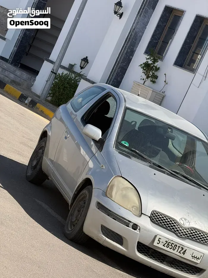 Toyota Yaris 2005 photo 2