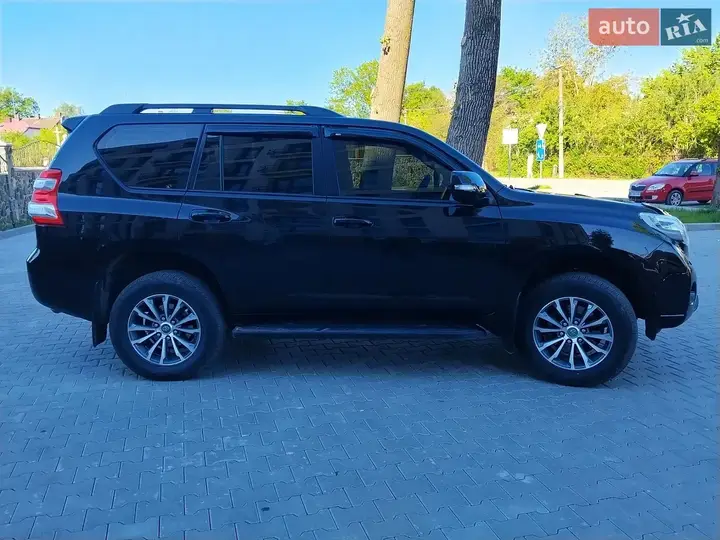 Toyota Land Cruiser Prado 2017 photo 5