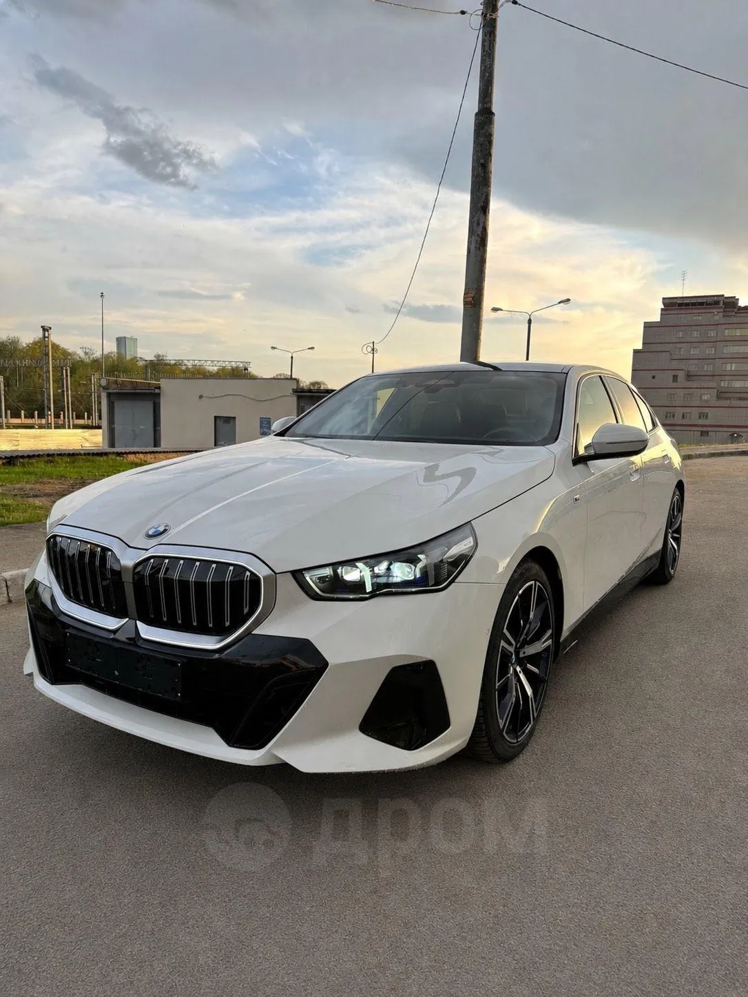 BMW 5Series 2024 photo 2