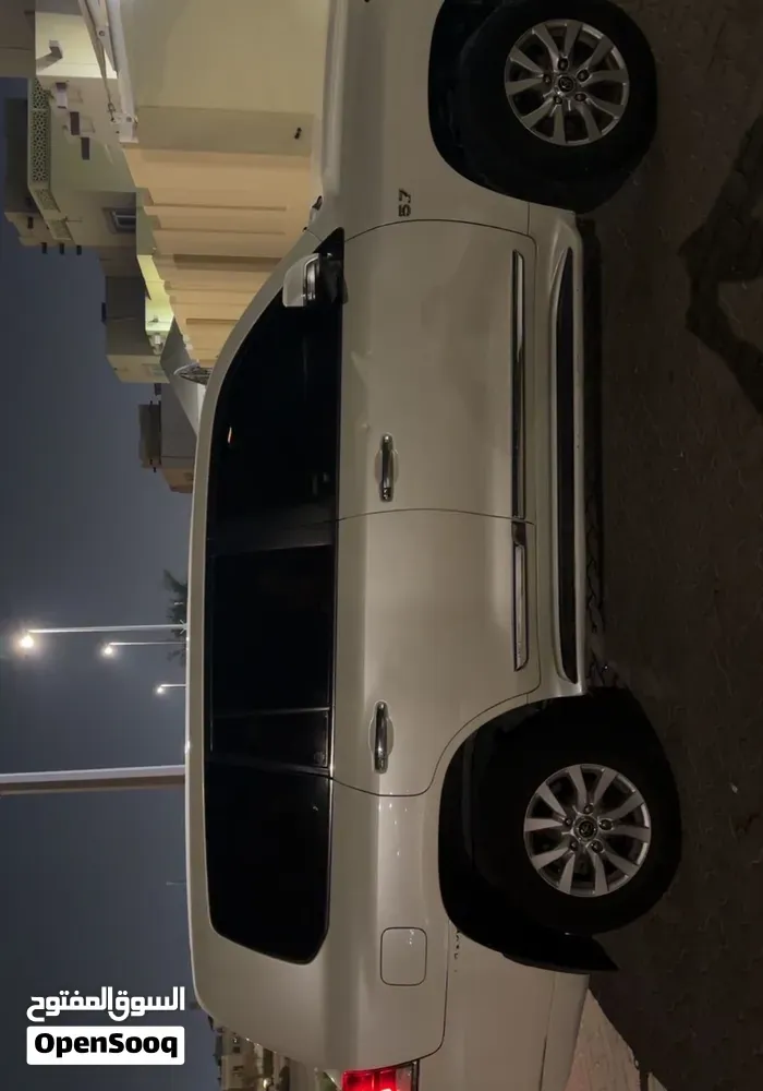Toyota Land Cruiser 2017 photo 5